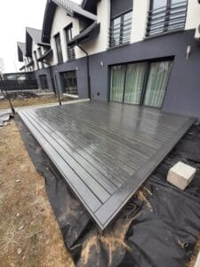 Taras z modrzewia syberyjskiego – Ruda Śląska