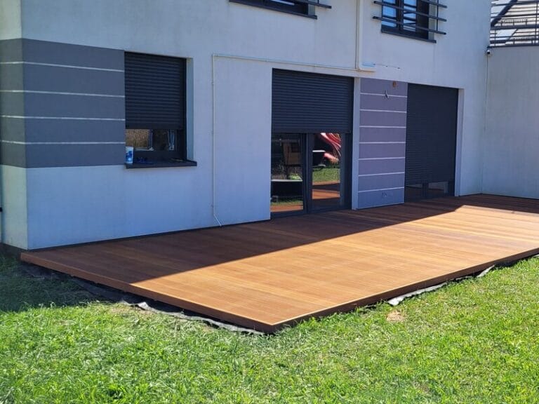 Taras wentylowany z drzewa Bangkirai Realizacja Katowice